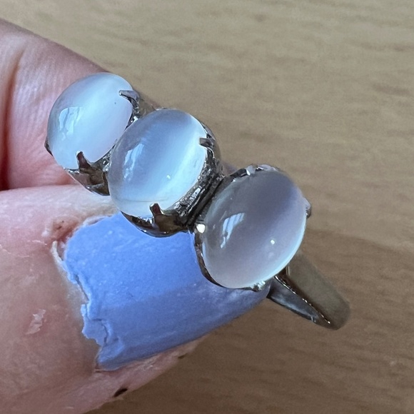 VINTAGE TRIPLE MILKY GRAY MOONSTONE CABOCHON 925 STERLING SILVER RING HALLMARKED